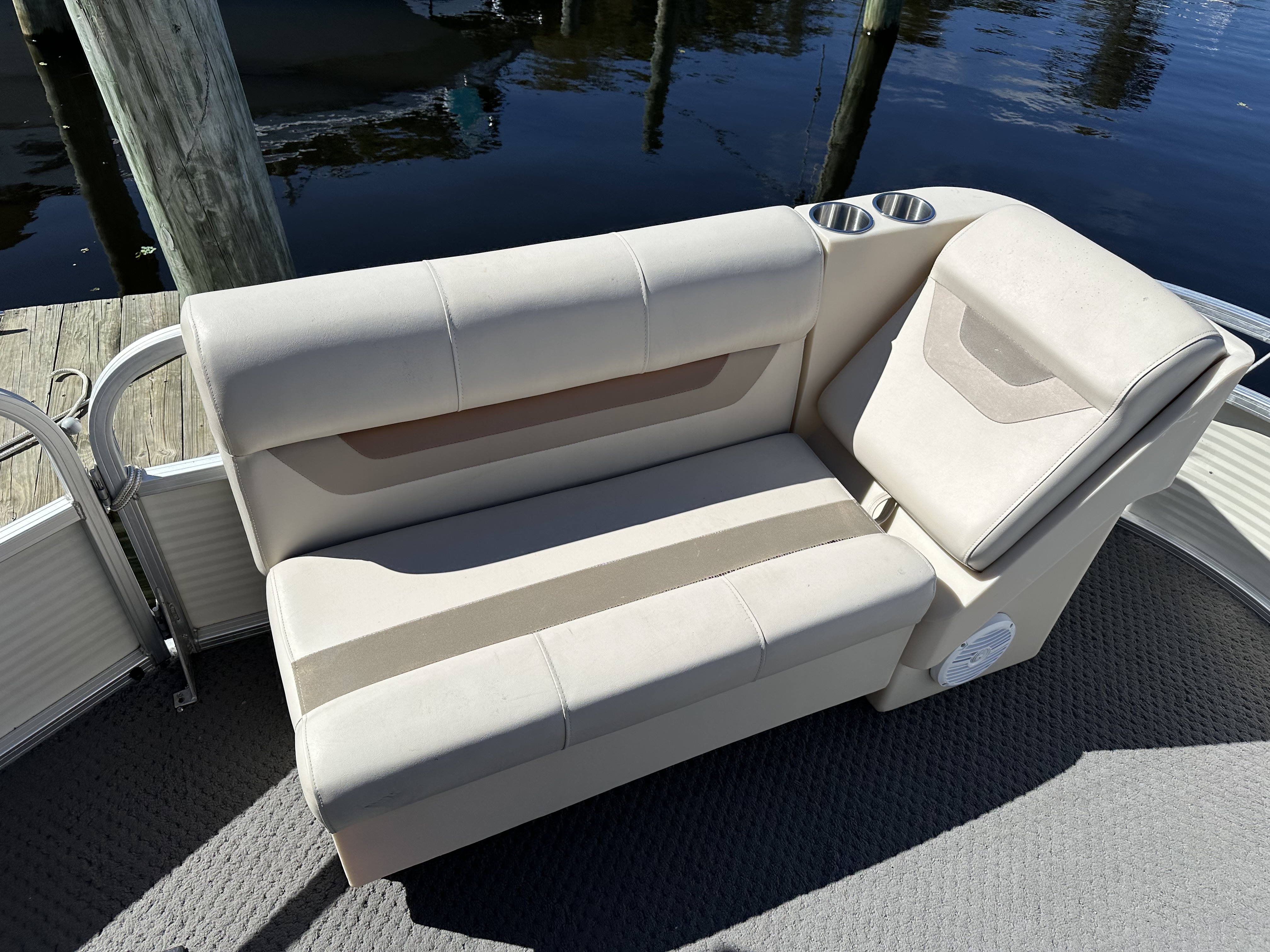 Pontoon boat seats/benches - boat parts - by owner - marine sale -  craigslist