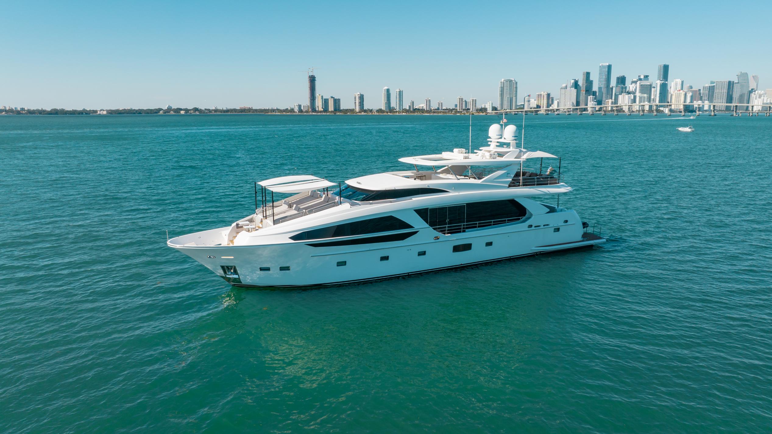 V77 CMY 610 77ft 2024 Horizon Yacht For Sale Hargrave Custom