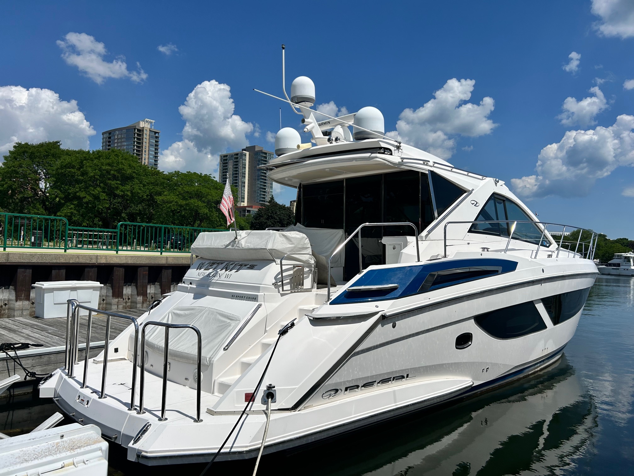 2016 Regal 53 Sport Coupe Motor Yachts for sale - YachtWorld