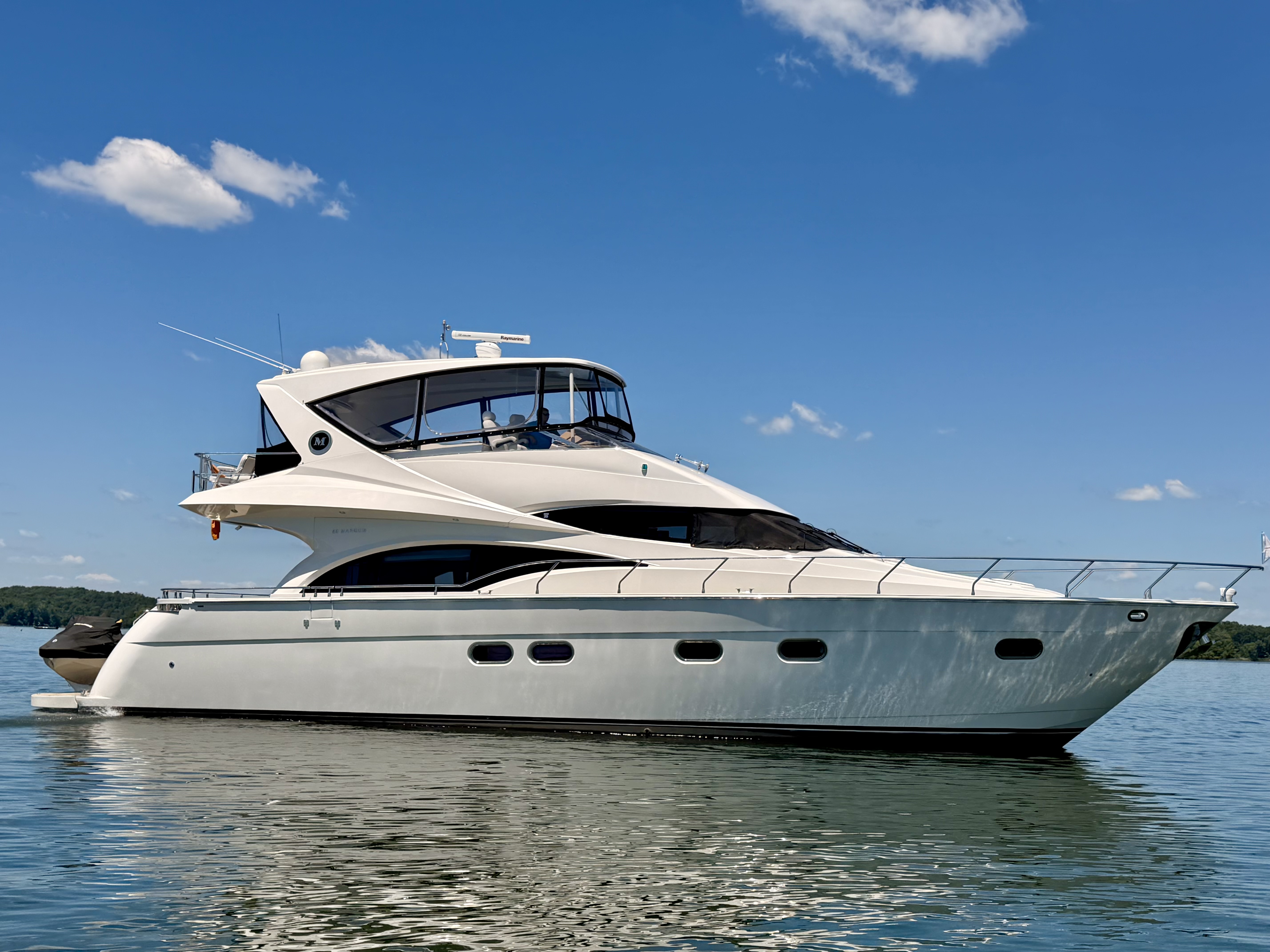 Marquis 660 Sport Yacht for sale | YachtWorld